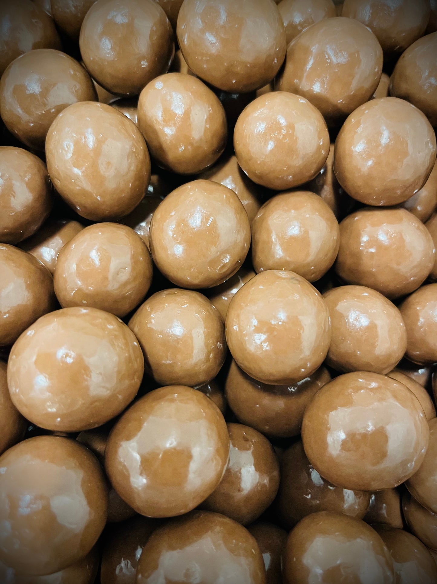 Milk Chocolate Macadamia Nuts